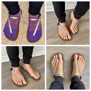 LIGHTLY USED Earth Runners Alpha Performance Sandals (size: M9/W11/42)